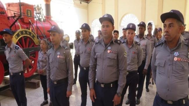 Represores cubanos.
