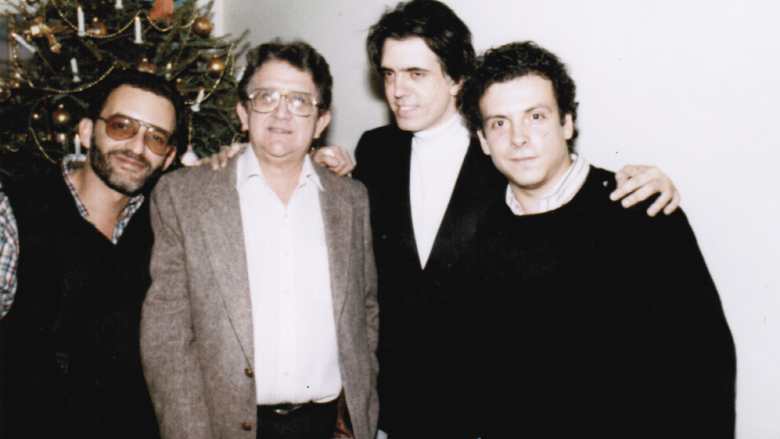De izq. a der.: Alejandro Masferrer, Heberto Padilla, Vicente Echerri y Carlos Perellón en la Navidad de 1987, Guttenberg, Nueva Jersey.