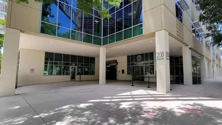 Edificio de la Oficina del Recaudador de Impuestos del condado de Miami-Dade.