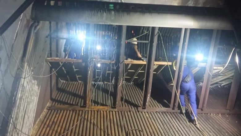 Labores de reparación en la caldera de la termoeléctrica Guiteras.