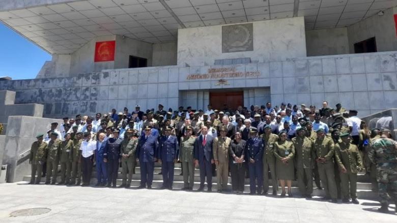  Celebración del aniversario de las FAR en Angola.