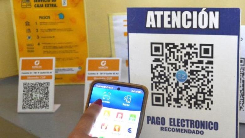 Códigos QR para el pago digital en Cuba.