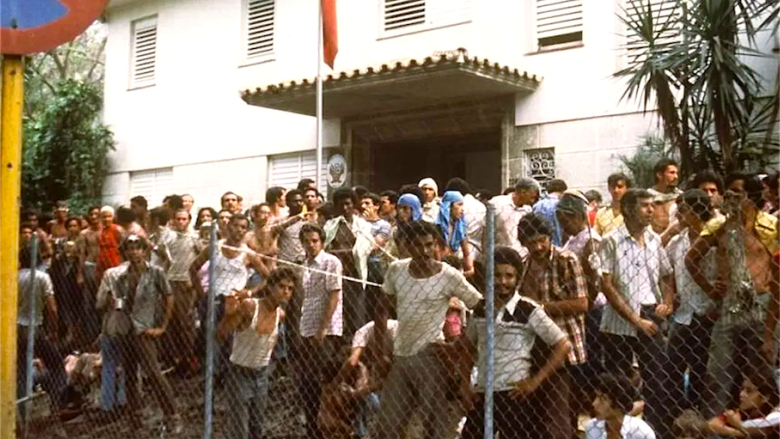 Cubanos en la Embajada de Perú, 1980.