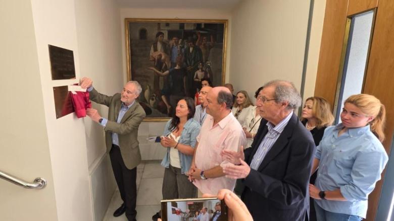 Acto de develado de la placa en homenaje al son cubano.
