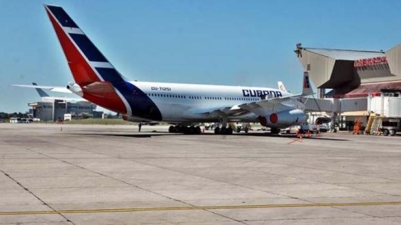 Un avión de Cubana de Aviación en el aeropuerto de La Habana.