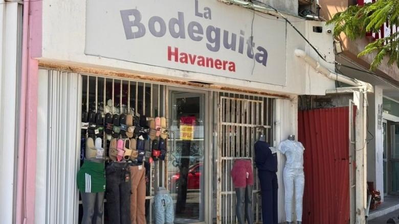 Uno de los comercios que se identifican con Cuba en Cancún.