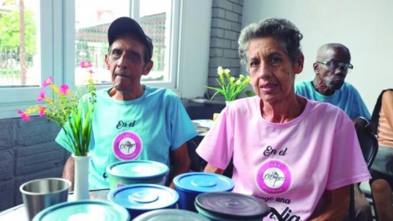 Beneficiados del comedor social de la mipyme Mi Reina Café.