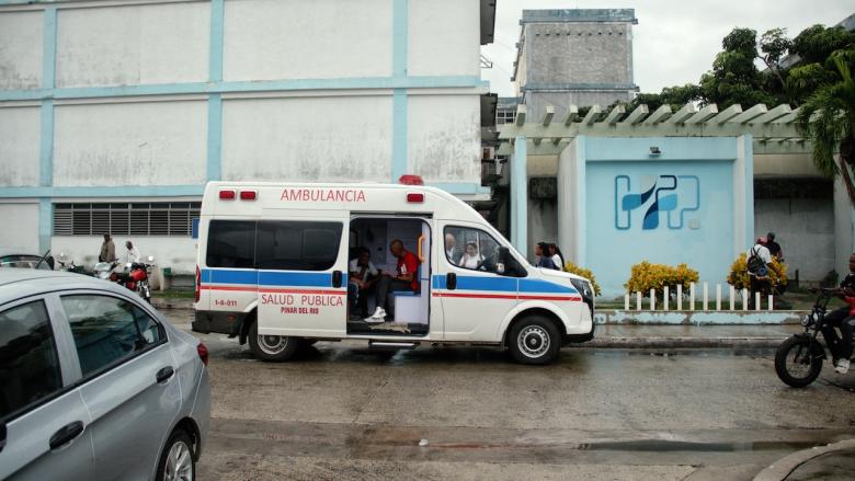 Una ambulancia en el Hospital Provincial de Matanzas.