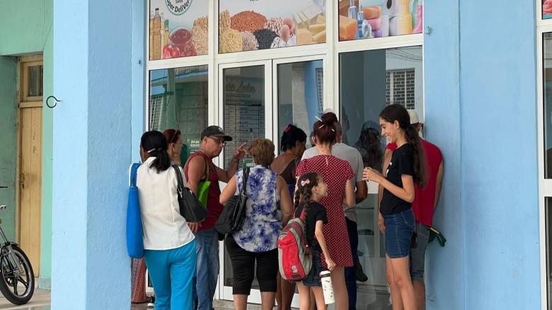 Mercado de Barrio Doña Luisa en el Cerro, La Habana.