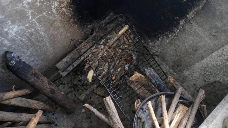 Una cocina de leña en Santiago de Cuba.