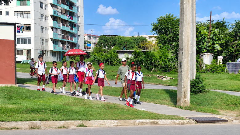 Niños de una escuela primaria en Santiago de Cuba.