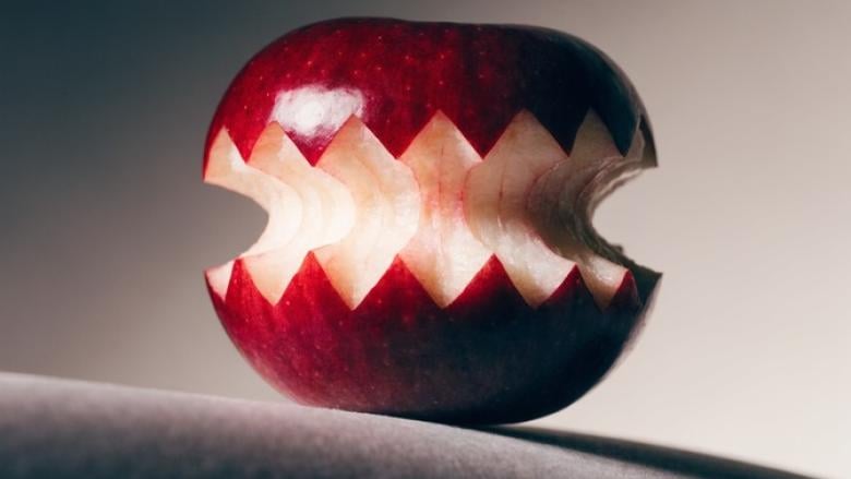 Manzana trabajada a cuchillo.